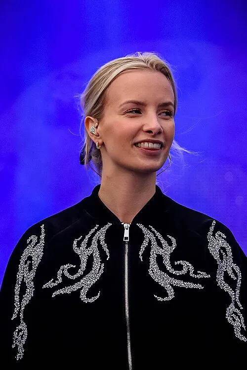 OLIVIA LENSEN