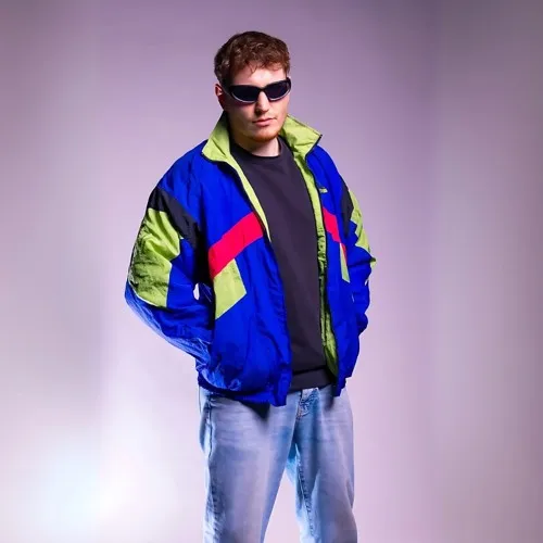 DER TEILNEHMER aka TLNMR