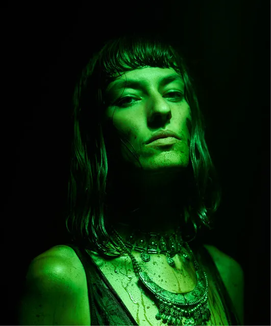 LOLA CERISE