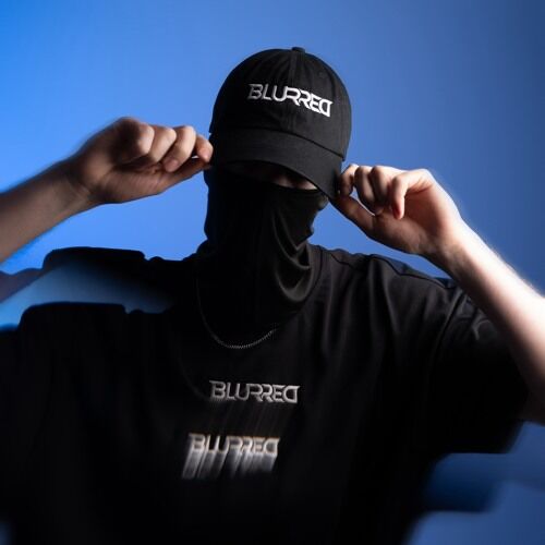 BLURRED MOVEMENT