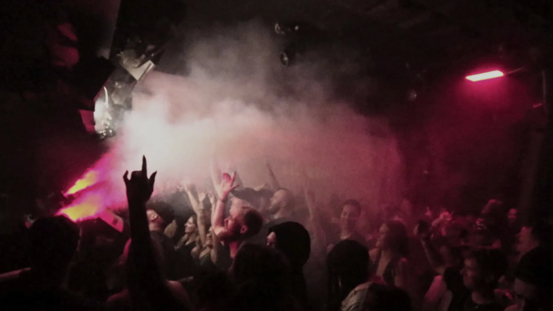 BASEMENT INVITES - TRANCY & BOUNCY