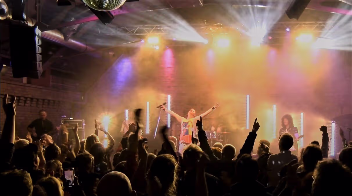 QUEEN – Thunderbolt & Lightning | Maschinenhaus Berlin