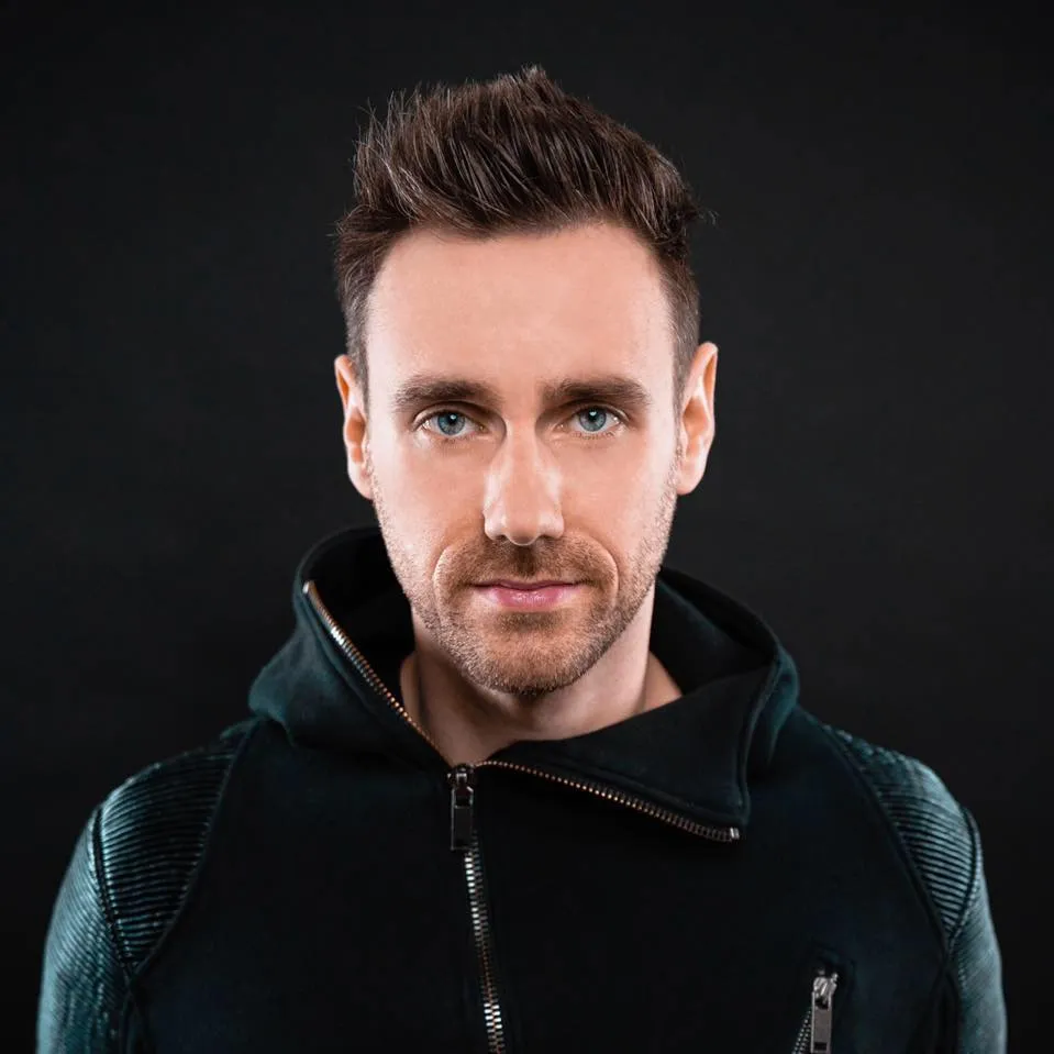 Oliver Magenta