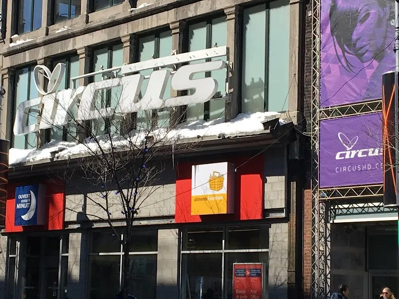 917 Rue Sainte-Catherine E, Montréal, QC H2L 2E5, Canada