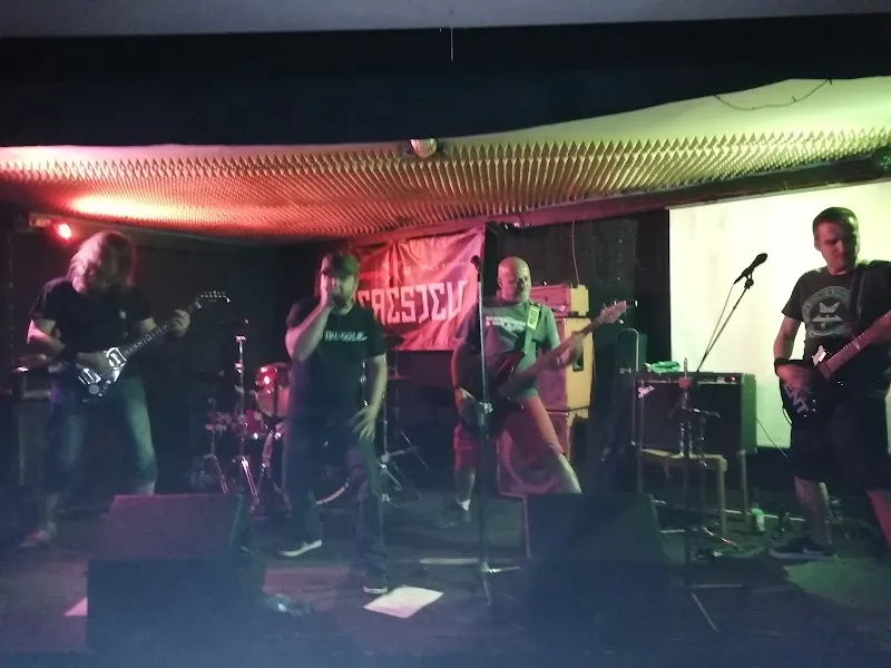 Ponorka - Litvínov