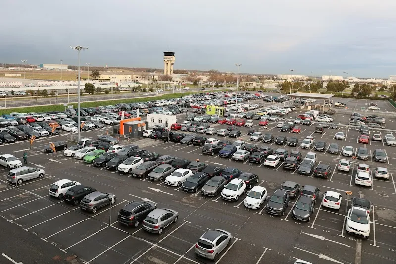 Parking P3 Aéroport Toulouse-Blagnac, Blagnac