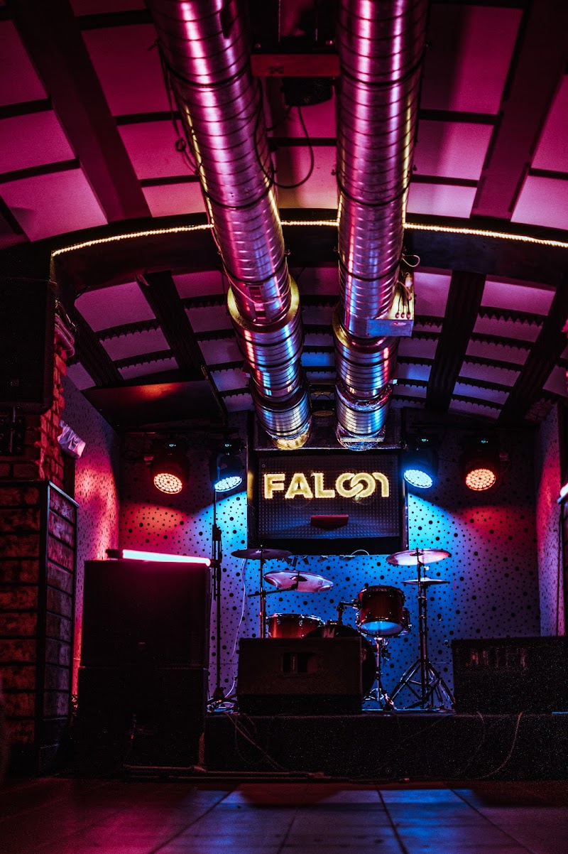 Falcon Club