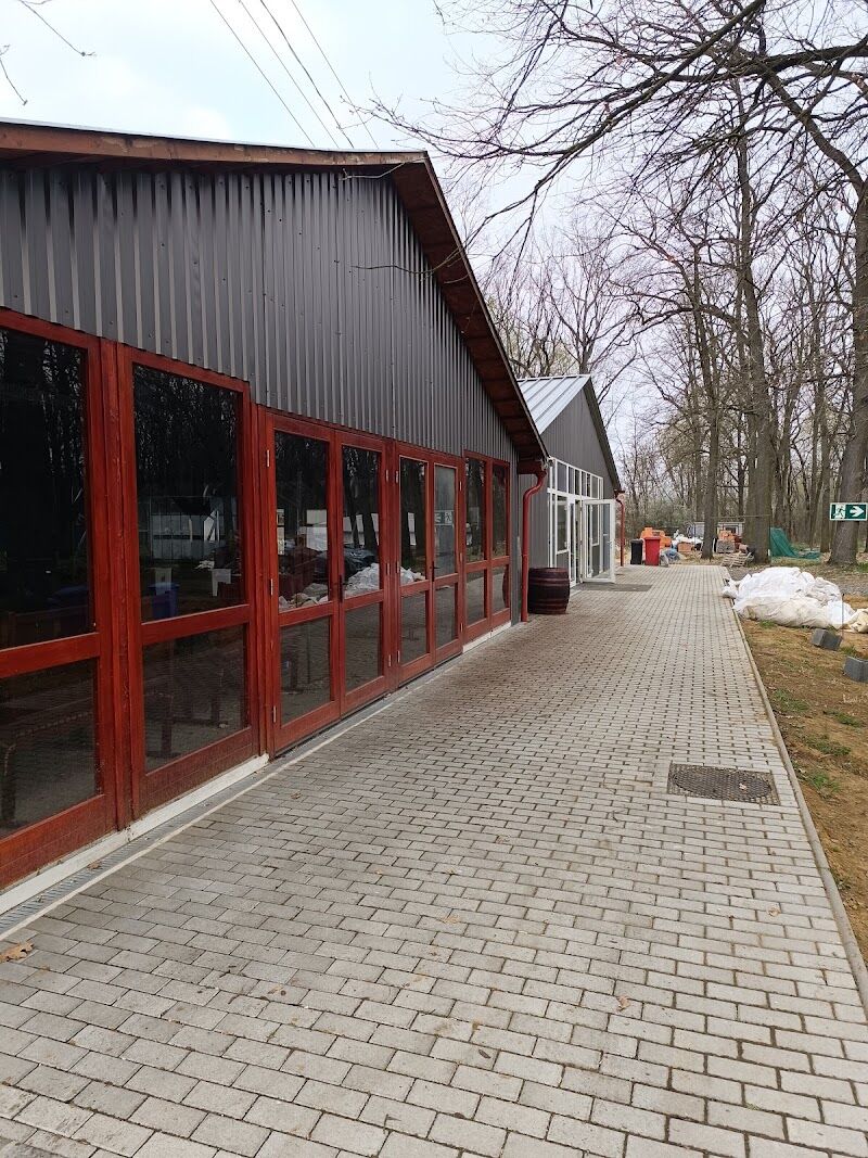 Vekeri - tavi Ifjúsági Tábor és Camping
